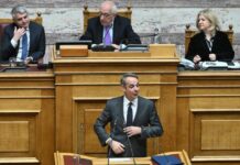 Γενέθλια χωρίς… ζάχαρη: Ο Μητσοτάκης γίνεται 58 ετών και ο Βελόπουλος ζητά κέρασμα