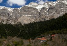 Το ασυνήθιστο χωριό στα Τζουμέρκα που αξίζει να ανακαλύψετε