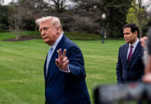 ΗΠΑ και Ιράν συζητούν για εκεχειρία με αντάλλαγμα το άνοιγμα του Ορμούζ